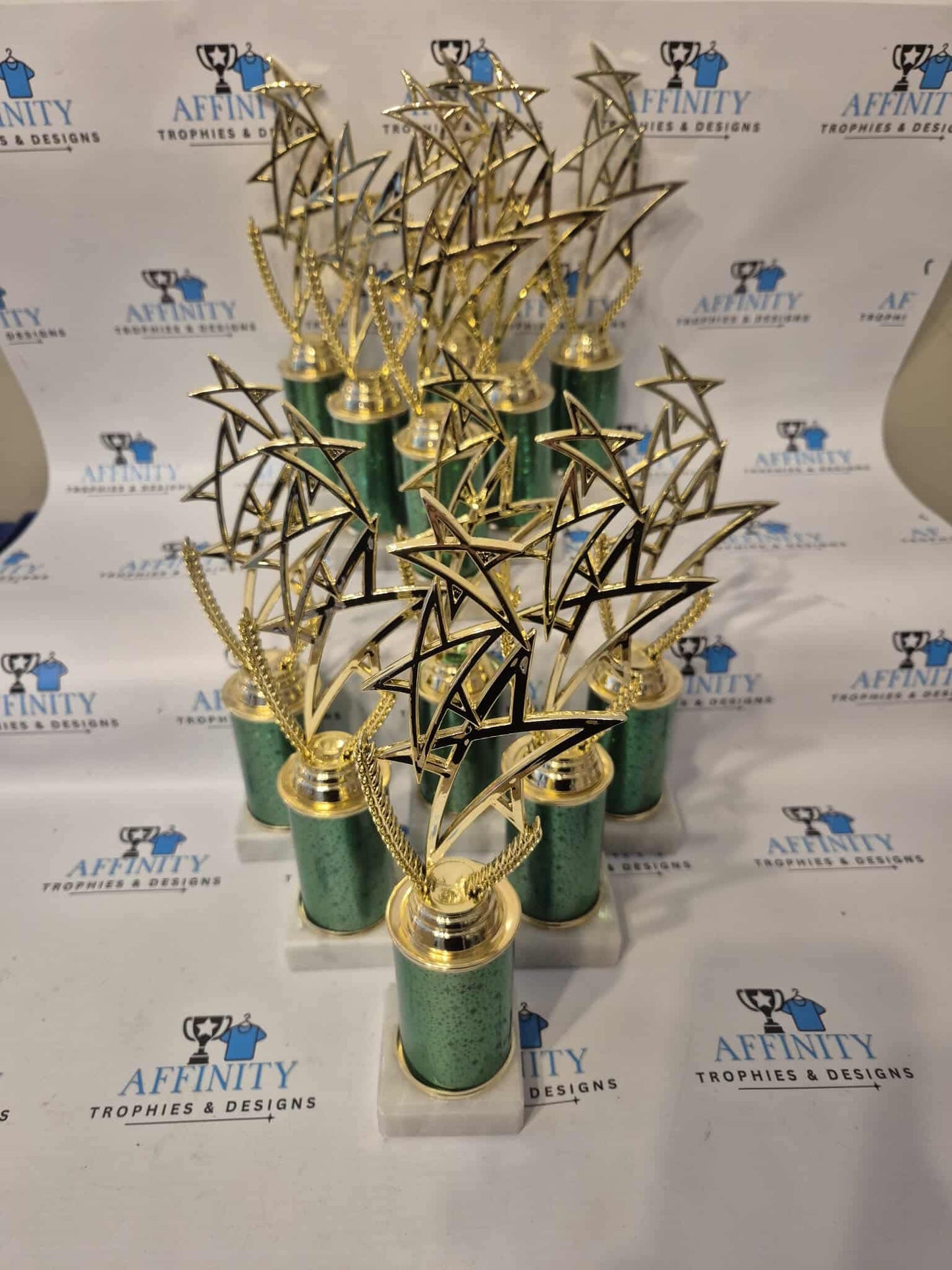 11x Green/Gold Star Trophies